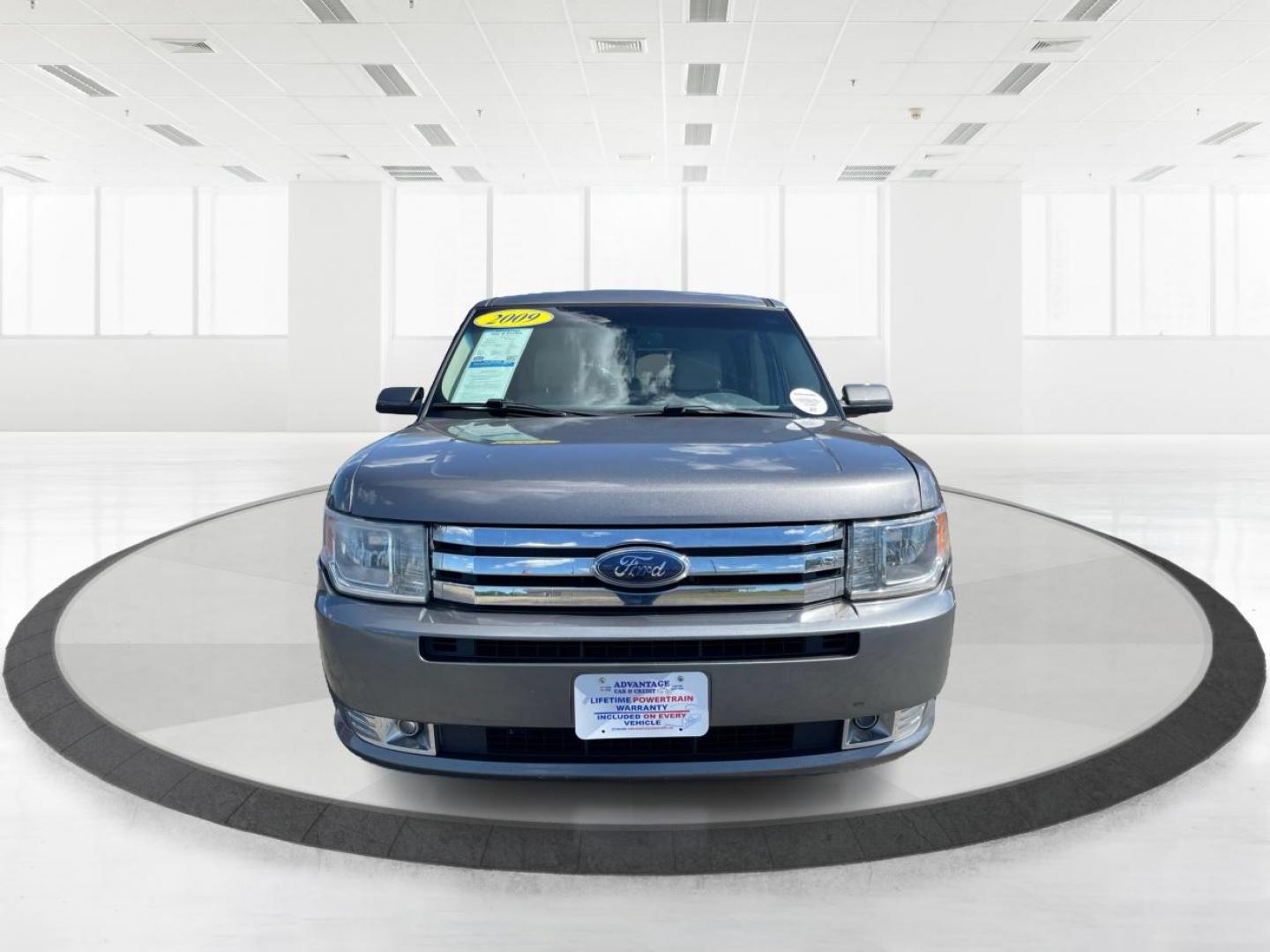 2009 Sterling Grey Metallic Ford Flex SEL FWD (2FMDK52C09B) with an 3.5L V6 DOHC 24V engine, 6-Speed Automatic transmission, located at 4508 South Dixie Dr, Moraine, OH, 45439, (937) 908-9800, 39.689976, -84.218452 - Photo#6