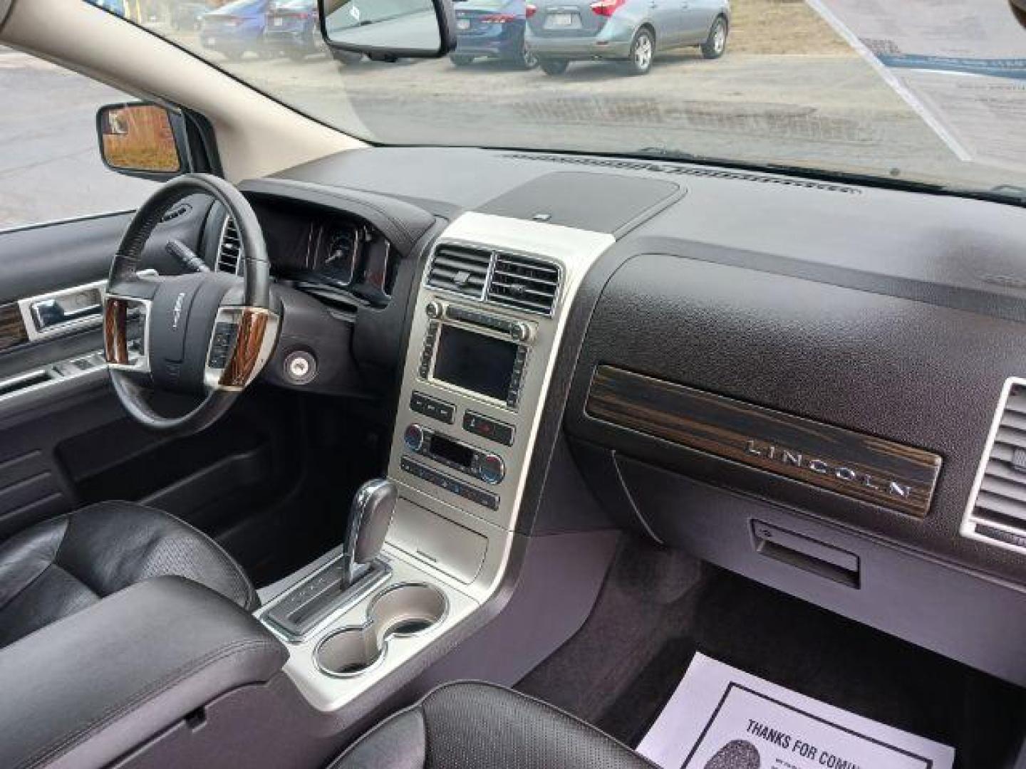 2010 Tuxedo Black Metallic Lincoln MKX AWD (2LMDJ8JC6AB) with an 3.5L V6 DOHC 24V engine, 6-Speed Automatic transmission, located at 880 E. National Road, Vandalia, OH, 45377, (937) 908-9800, 39.891918, -84.183594 - Photo#8