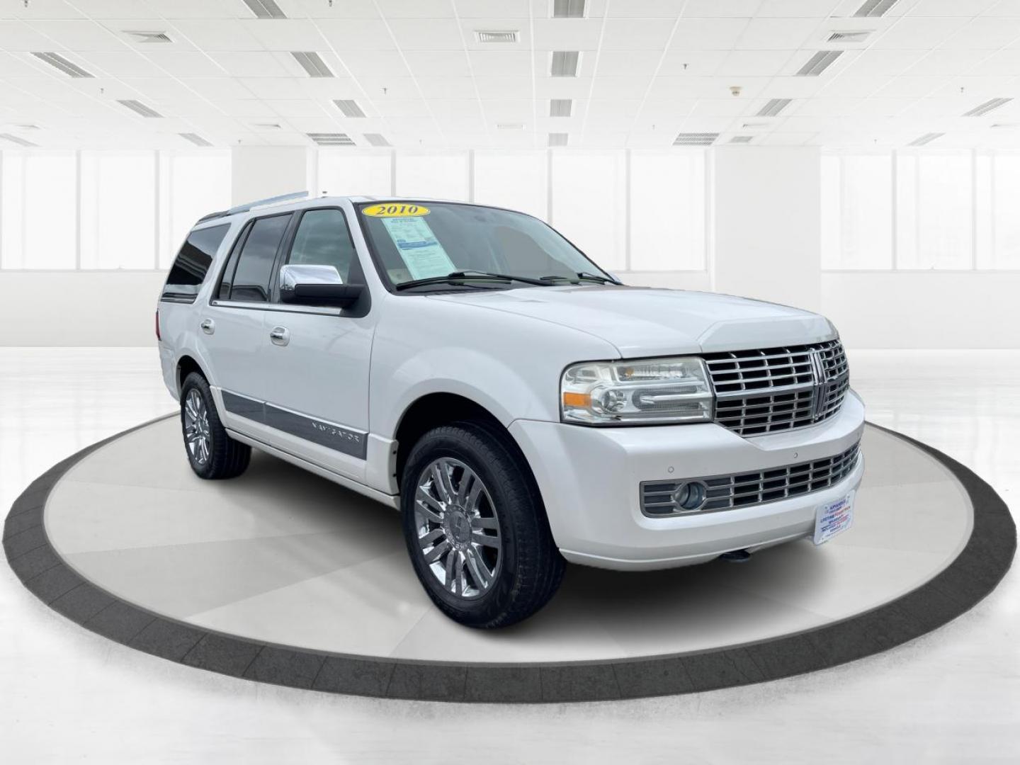 2010 White Platinum Metallic Tri Coat Lincoln Navigator 4WD (5LMJJ2J52AE) with an 5.4L V8 SOHC 24V engine, 6-Speed Automatic transmission, located at 401 Woodman Dr, Riverside, OH, 45431, (937) 908-9800, 39.760899, -84.123421 - Photo#0