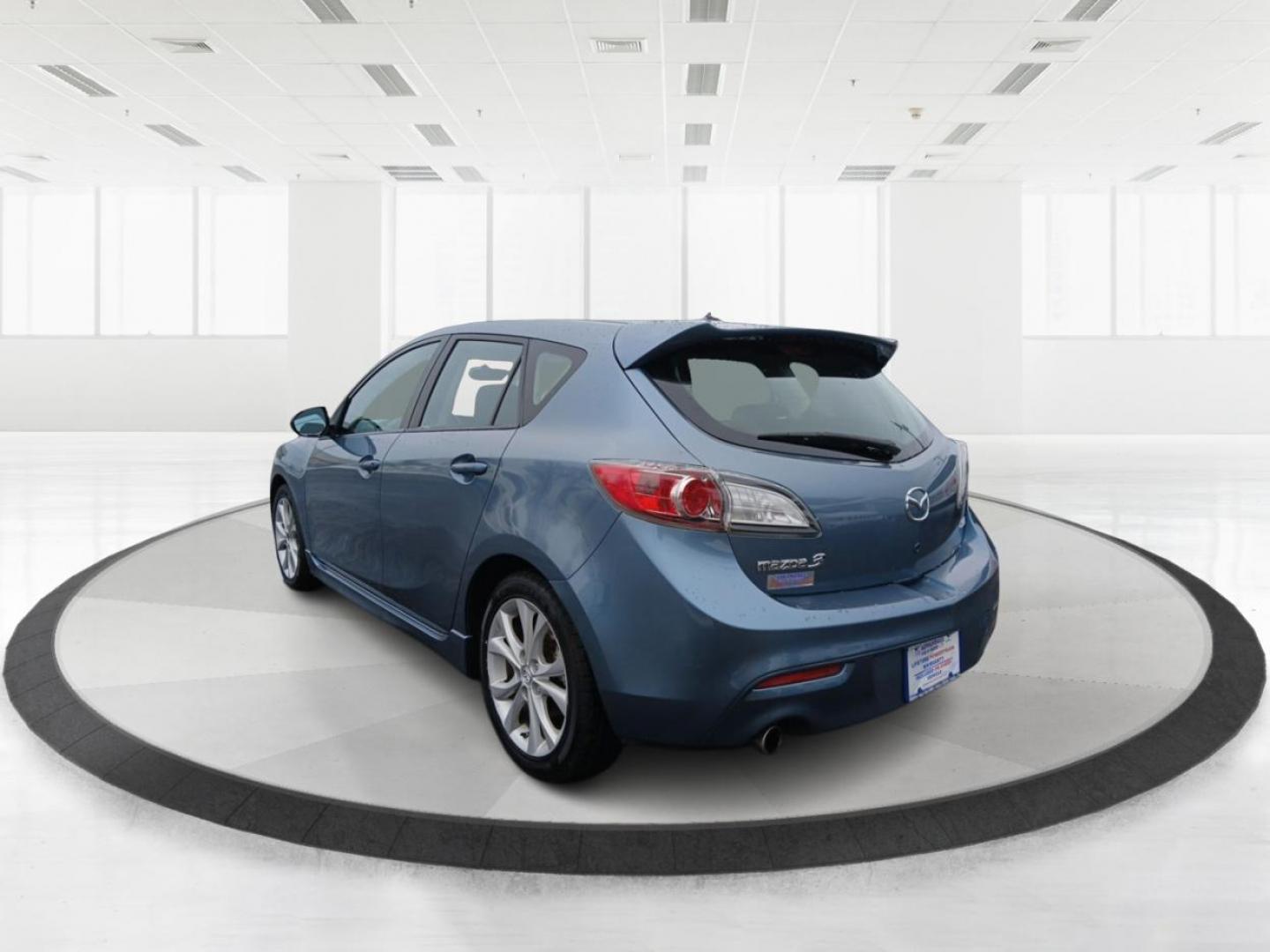 2010 Celestial Blue Mica Mazda MAZDA3 s Sport 5-Door (JM1BL1H66A1) with an 2.5L L4 DOHC 16V engine, located at 8750 N County Rd 25A, Piqua, OH, 45356, (937) 908-9800, 40.164391, -84.232513 - 2010 Mazda MAZDA3 s Sport 5-Door - Photo#4