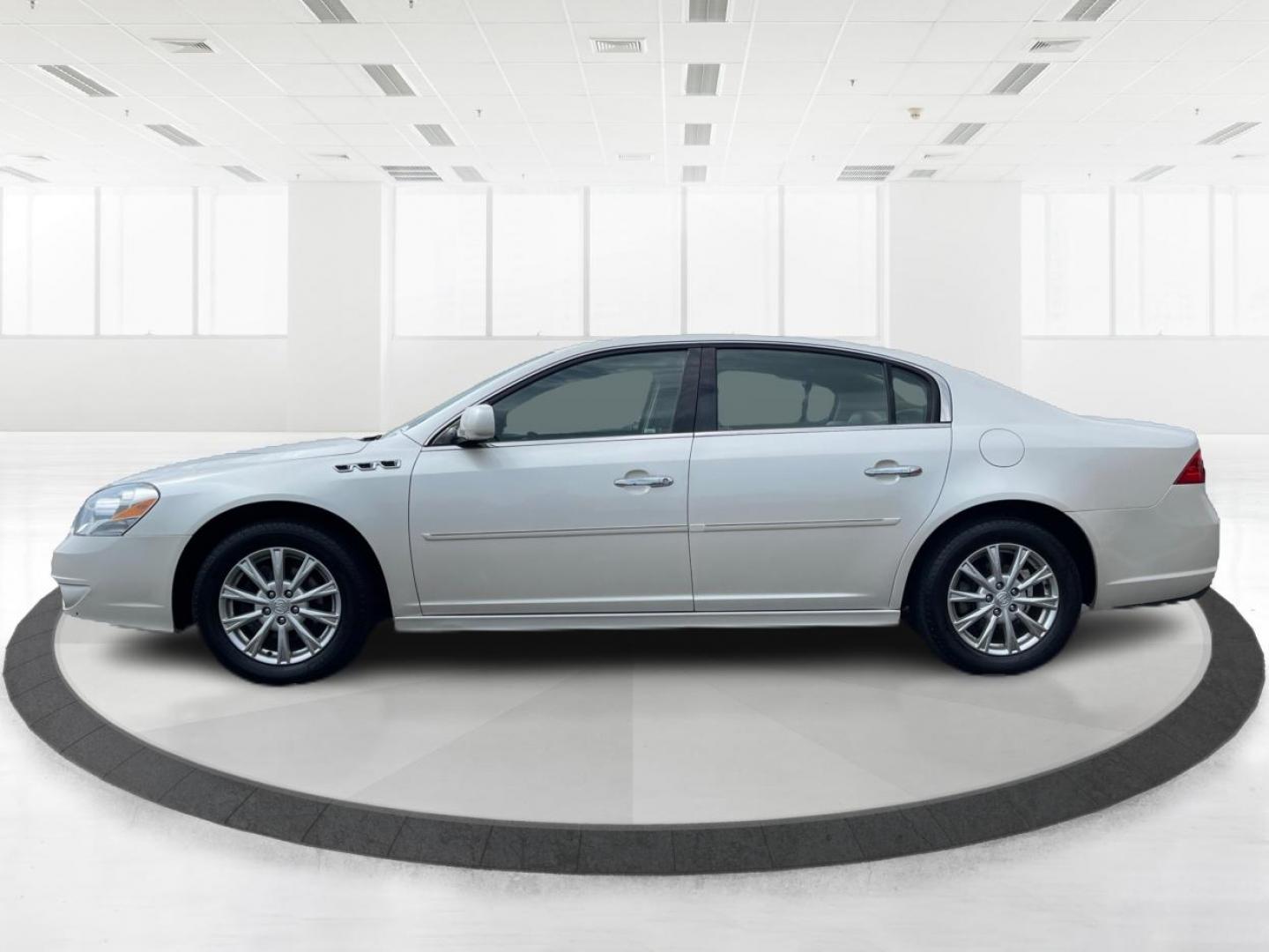 2011 White Diamond Buick Lucerne CXL (1G4HC5EM1BU) with an 3.9L V6 OHV 12V engine, 4-Speed Automatic transmission, located at 4508 South Dixie Dr, Moraine, OH, 45439, (937) 908-9800, 39.689976, -84.218452 - Photo#5