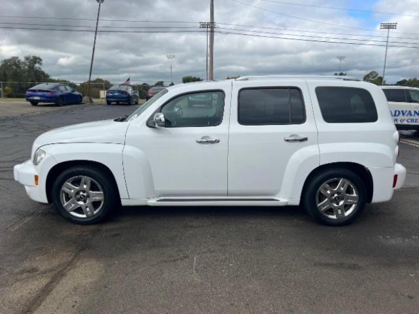 2011 Arctic Ice Chevrolet HHR 1LT (3GNBABFW7BS) with an 2.2L L4 DOHC 16V FFV engine, 4-Speed Automatic transmission, located at 880 E. National Road, Vandalia, OH, 45377, (937) 908-9800, 39.891918, -84.183594 - Photo#3