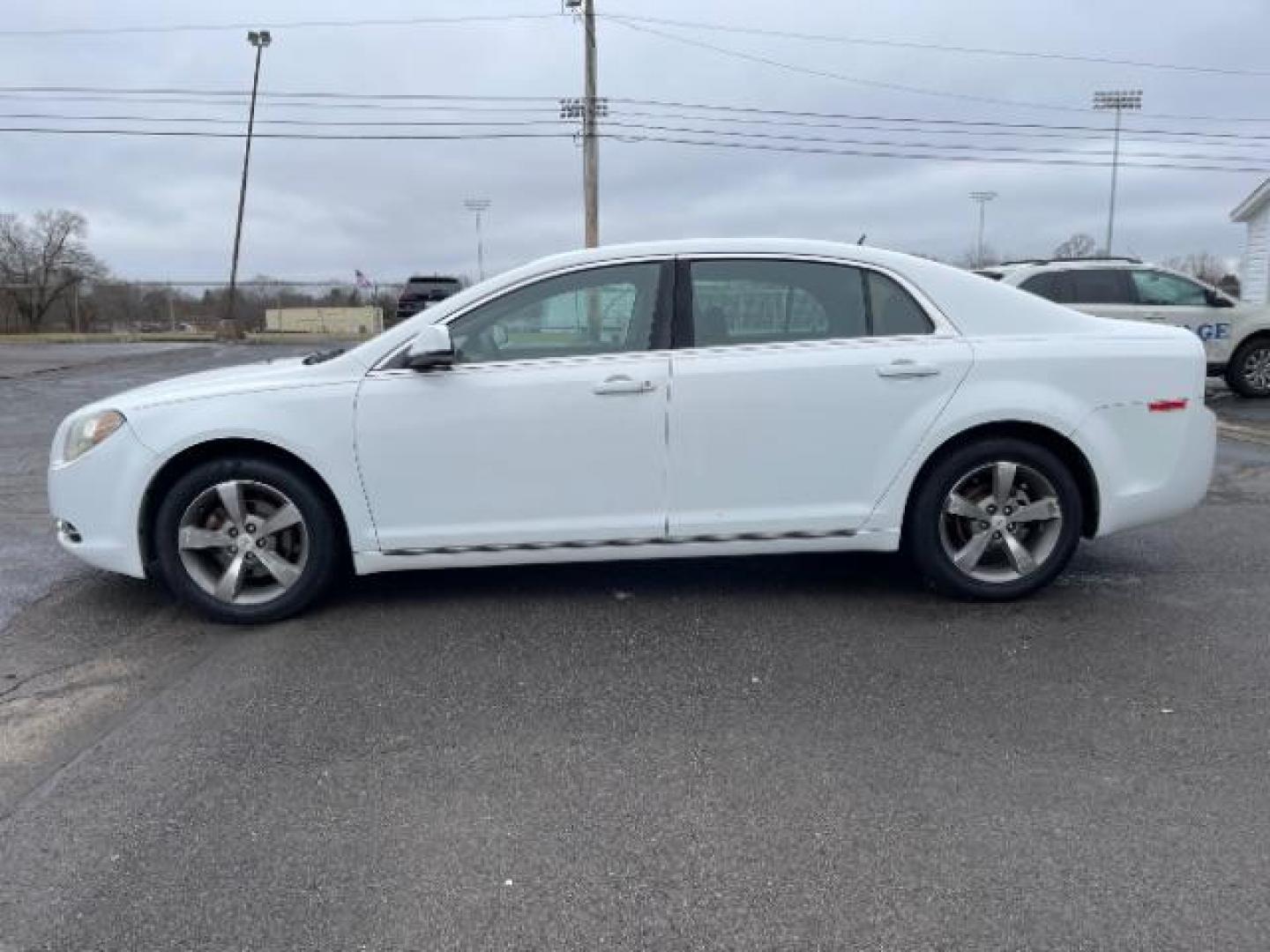 2011 Summit White Chevrolet Malibu 1LT (1G1ZC5E14BF) with an 2.4L L4 DOHC 16V engine, 6-Speed Automatic transmission, located at 880 E. National Road, Vandalia, OH, 45377, (937) 908-9800, 39.891918, -84.183594 - Photo#2