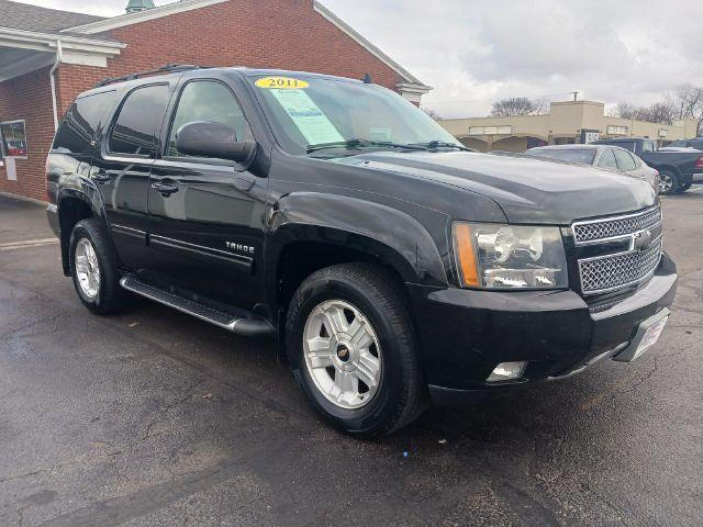 2011 Black Granite Metallic Chevrolet Tahoe LT 4WD (1GNSKBE06BR) with an 5.3L V8 OHV 16V FFV engine, 6-Speed Automatic transmission, located at 1184 Kauffman Ave, Fairborn, OH, 45324, (937) 908-9800, 39.807072, -84.030914 - Photo#0