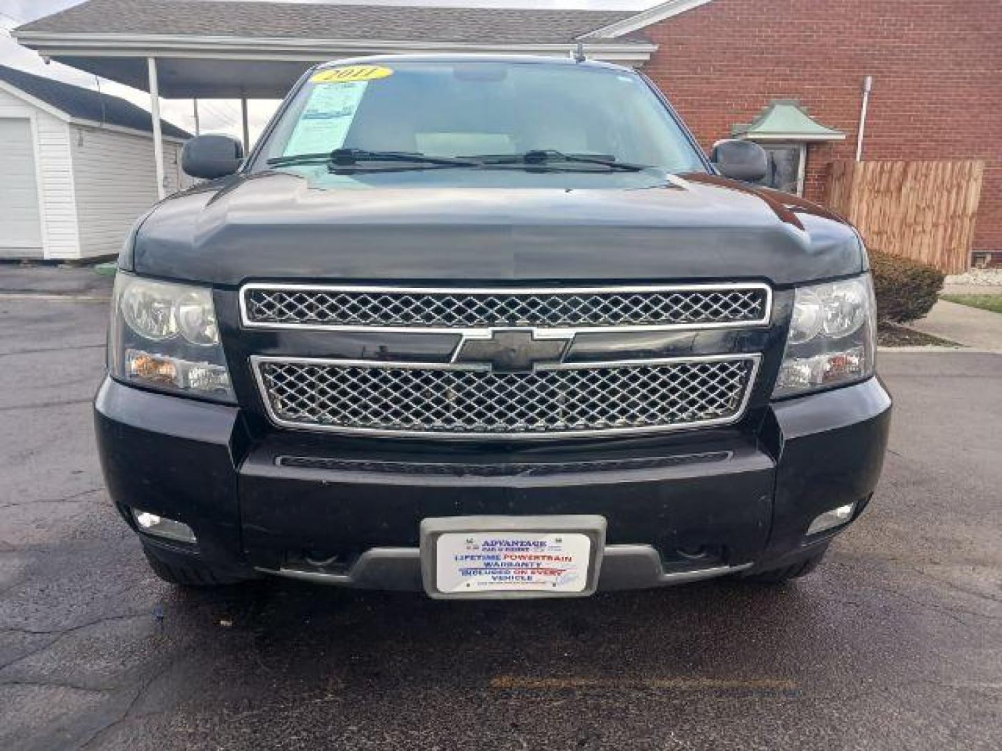 2011 Black Granite Metallic Chevrolet Tahoe LT 4WD (1GNSKBE06BR) with an 5.3L V8 OHV 16V FFV engine, 6-Speed Automatic transmission, located at 1184 Kauffman Ave, Fairborn, OH, 45324, (937) 908-9800, 39.807072, -84.030914 - Photo#1