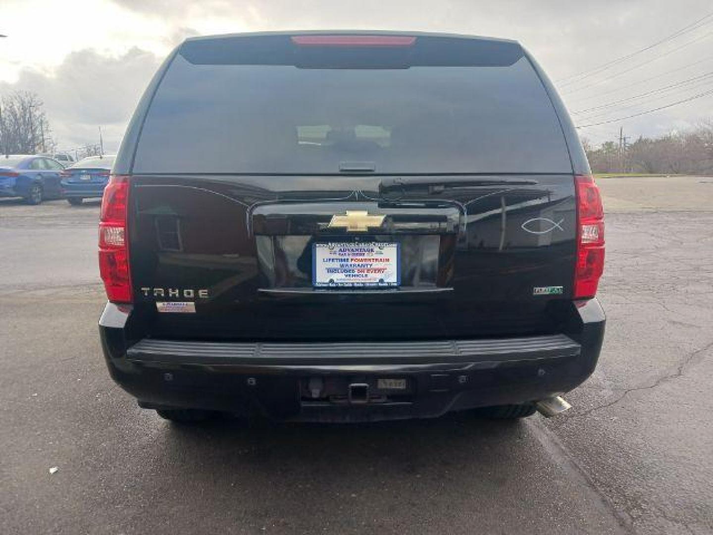 2011 Black Granite Metallic Chevrolet Tahoe LT 4WD (1GNSKBE06BR) with an 5.3L V8 OHV 16V FFV engine, 6-Speed Automatic transmission, located at 1184 Kauffman Ave, Fairborn, OH, 45324, (937) 908-9800, 39.807072, -84.030914 - Photo#5