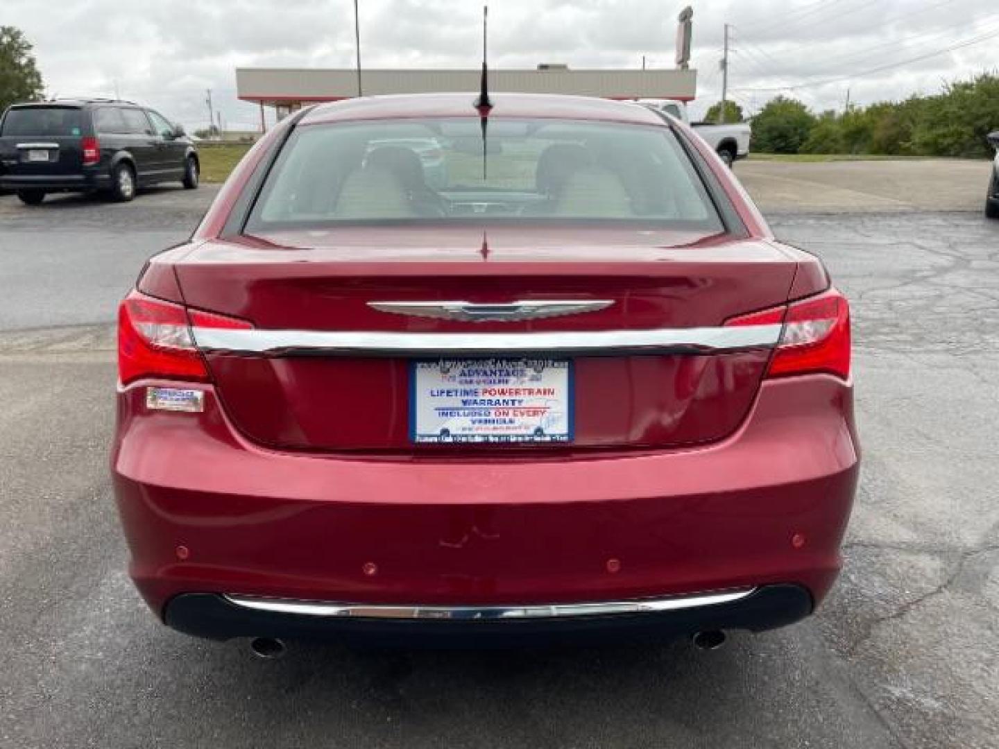 2011 Deep Cherry Red Crystal Pearl Chrysler 200 Limited (1C3BC2FG4BN) with an 3.6L V6 DOHC 24V FFV engine, 6-Speed Automatic transmission, located at 1230 East Main St, Xenia, OH, 45385, (937) 908-9800, 39.688026, -83.910172 - Photo#4