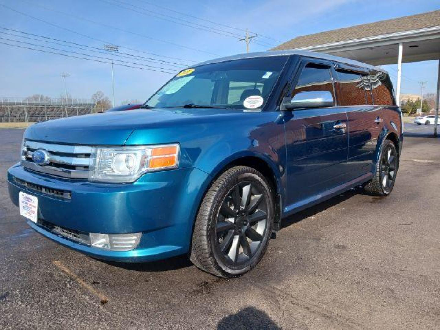 2011 Earth Metallic Ford Flex Limited AWD (2FMHK6DC9BB) with an 3.5L V6 DOHC 24V engine, 6-Speed Automatic Overdrive transmission, located at 1099 N County Rd 25A , Troy, OH, 45373, (937) 908-9800, 40.057079, -84.212883 - Photo#2