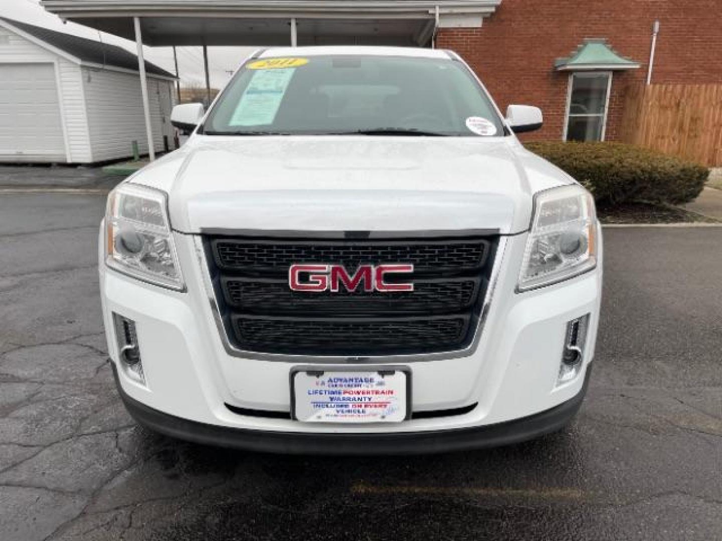 2011 Olympic White GMC Terrain SLE1 FWD (2CTALMEC7B6) with an 2.4L L4 DOHC 16V engine, 6-Speed Automatic transmission, located at 1184 Kauffman Ave, Fairborn, OH, 45324, (937) 908-9800, 39.807072, -84.030914 - Photo#5