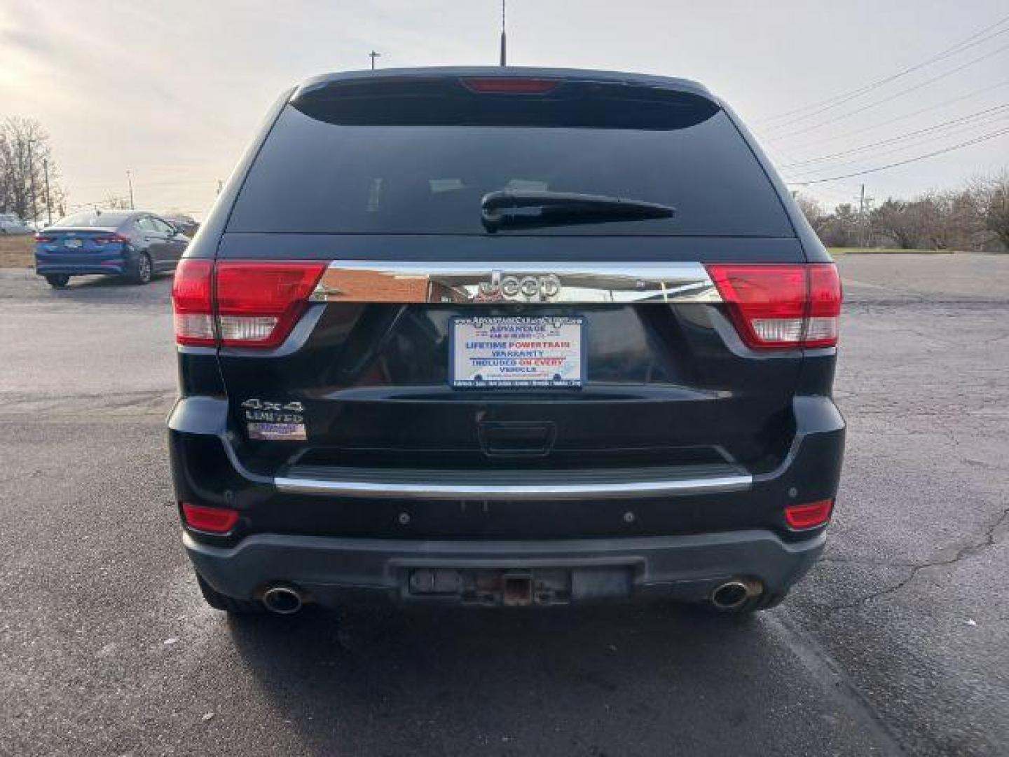 2011 Blue Jeep Grand Cherokee Limited 4WD (1J4RR5GT0BC) with an 5.7L V8 OHV 16V engine, 5-Speed Automatic transmission, located at 401 Woodman Dr, Riverside, OH, 45431, (937) 908-9800, 39.760899, -84.123421 - Photo#5