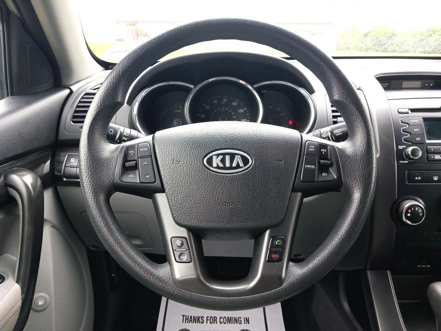 2011 Titanium Silver Kia Sorento LX 2WD (5XYKT3A18BG) with an 2.4L L4 DOHC 16V engine, 6-Speed Automatic transmission, located at 1951 S Dayton Lakeview Rd., New Carlisle, OH, 45344, (937) 908-9800, 39.890999, -84.050255 - Photo#15