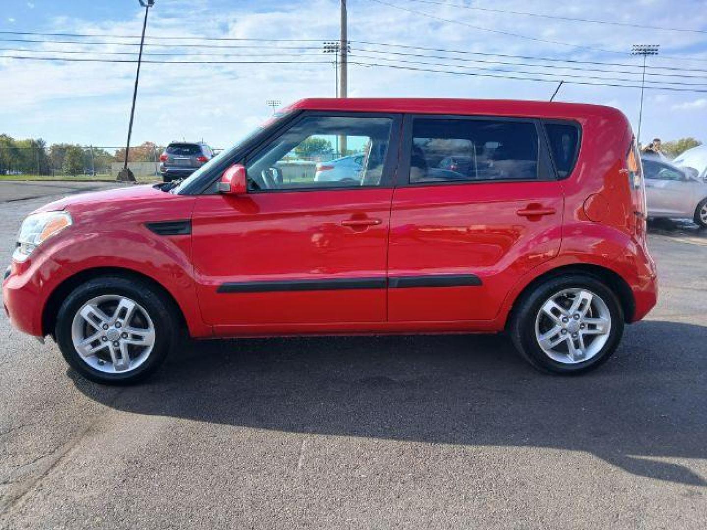 2011 Kia Soul + (KNDJT2A24B7) with an 2.0L L4 DOHC 16V engine, located at 1951 S Dayton Lakeview Rd., New Carlisle, OH, 45344, (937) 908-9800, 39.890999, -84.050255 - 2011 Kia Soul + - Photo#15