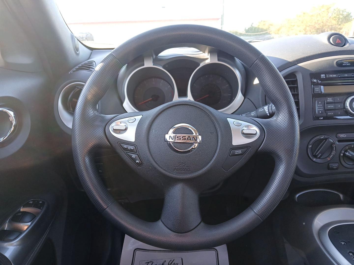 2011 White Pearl Nissan Juke S FWD (JN8AF5MR9BT) with an 1.6L L4 DOHC 16V engine, CVT transmission, located at 1184 Kauffman Ave, Fairborn, OH, 45324, (937) 908-9800, 39.807072, -84.030914 - Photo#15