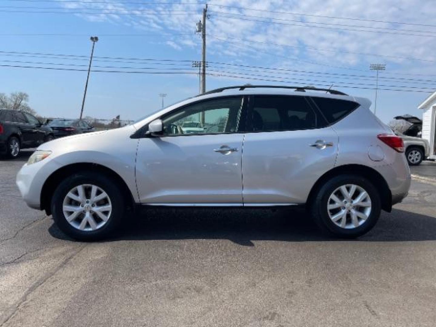 2011 Brilliant Silver Metallic Nissan Murano SL AWD (JN8AZ1MW1BW) with an 3.5L V6 DOHC 24V engine, Continuously Variable Transmission transmission, located at 401 Woodman Dr, Riverside, OH, 45431, (937) 908-9800, 39.760899, -84.123421 - Photo#2