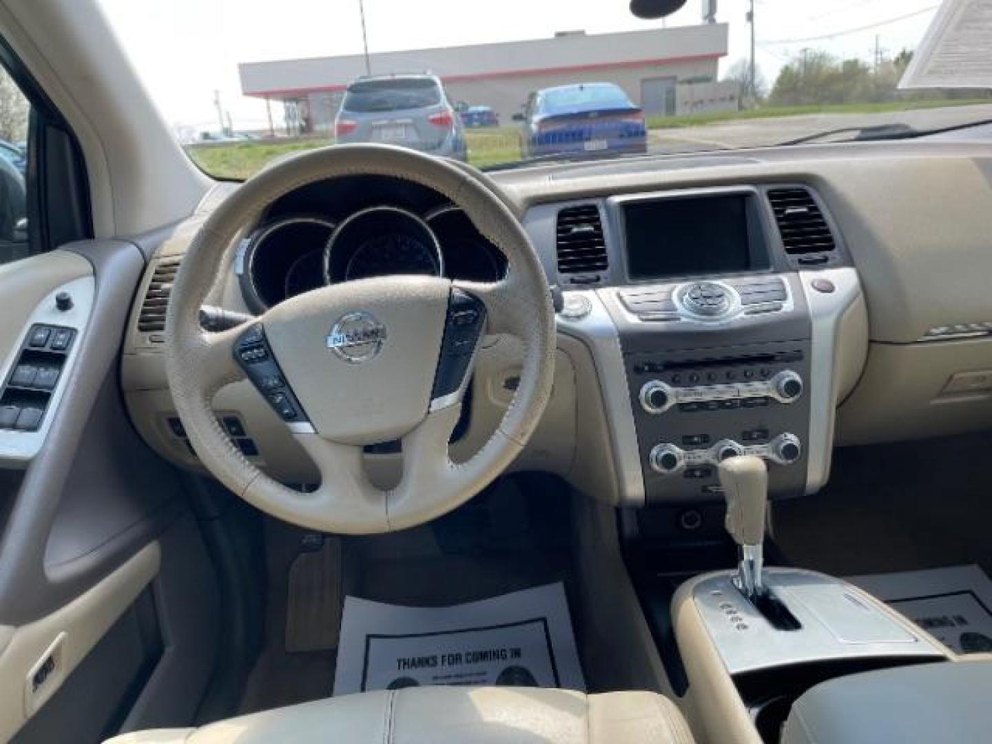 2011 Brilliant Silver Metallic Nissan Murano SL AWD (JN8AZ1MW1BW) with an 3.5L V6 DOHC 24V engine, Continuously Variable Transmission transmission, located at 401 Woodman Dr, Riverside, OH, 45431, (937) 908-9800, 39.760899, -84.123421 - Photo#7