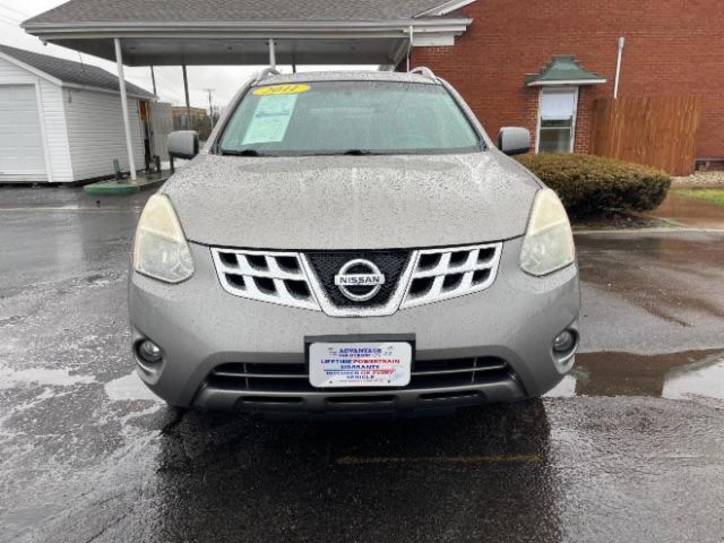 2011 Platinum Graphite Metallic Nissan Rogue SV AWD (JN8AS5MV7BW) with an 2.5L L4 DOHC 16V engine, Continuously Variable Transmission transmission, located at 1230 East Main St, Xenia, OH, 45385, (937) 908-9800, 39.688026, -83.910172 - Photo#2