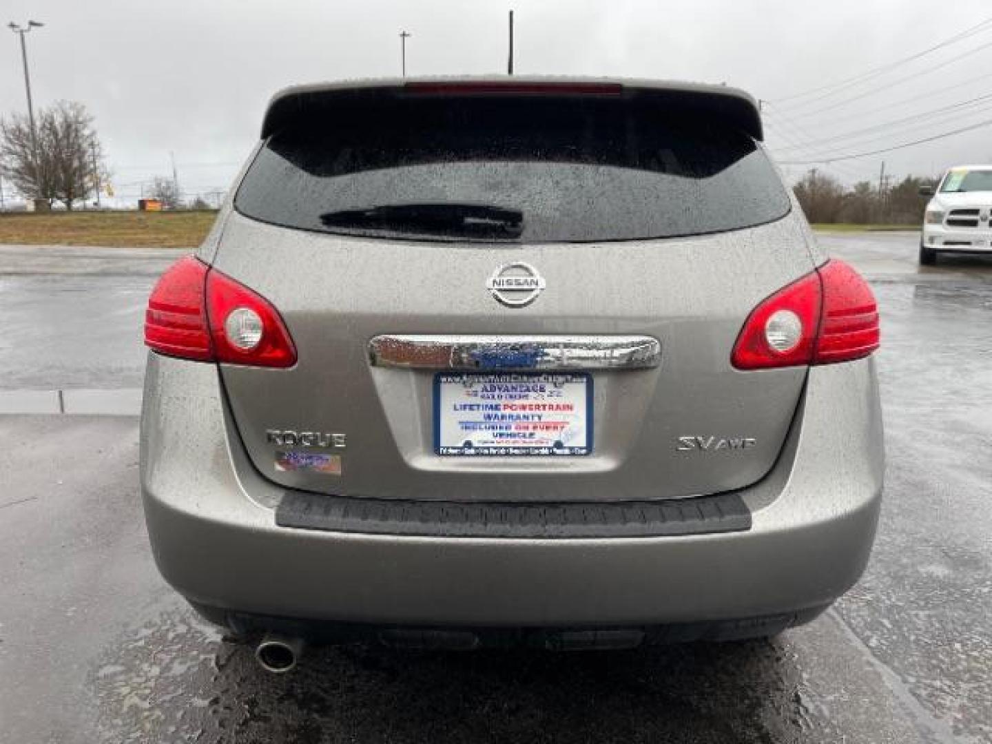 2011 Platinum Graphite Metallic Nissan Rogue SV AWD (JN8AS5MV7BW) with an 2.5L L4 DOHC 16V engine, Continuously Variable Transmission transmission, located at 1230 East Main St, Xenia, OH, 45385, (937) 908-9800, 39.688026, -83.910172 - Photo#3