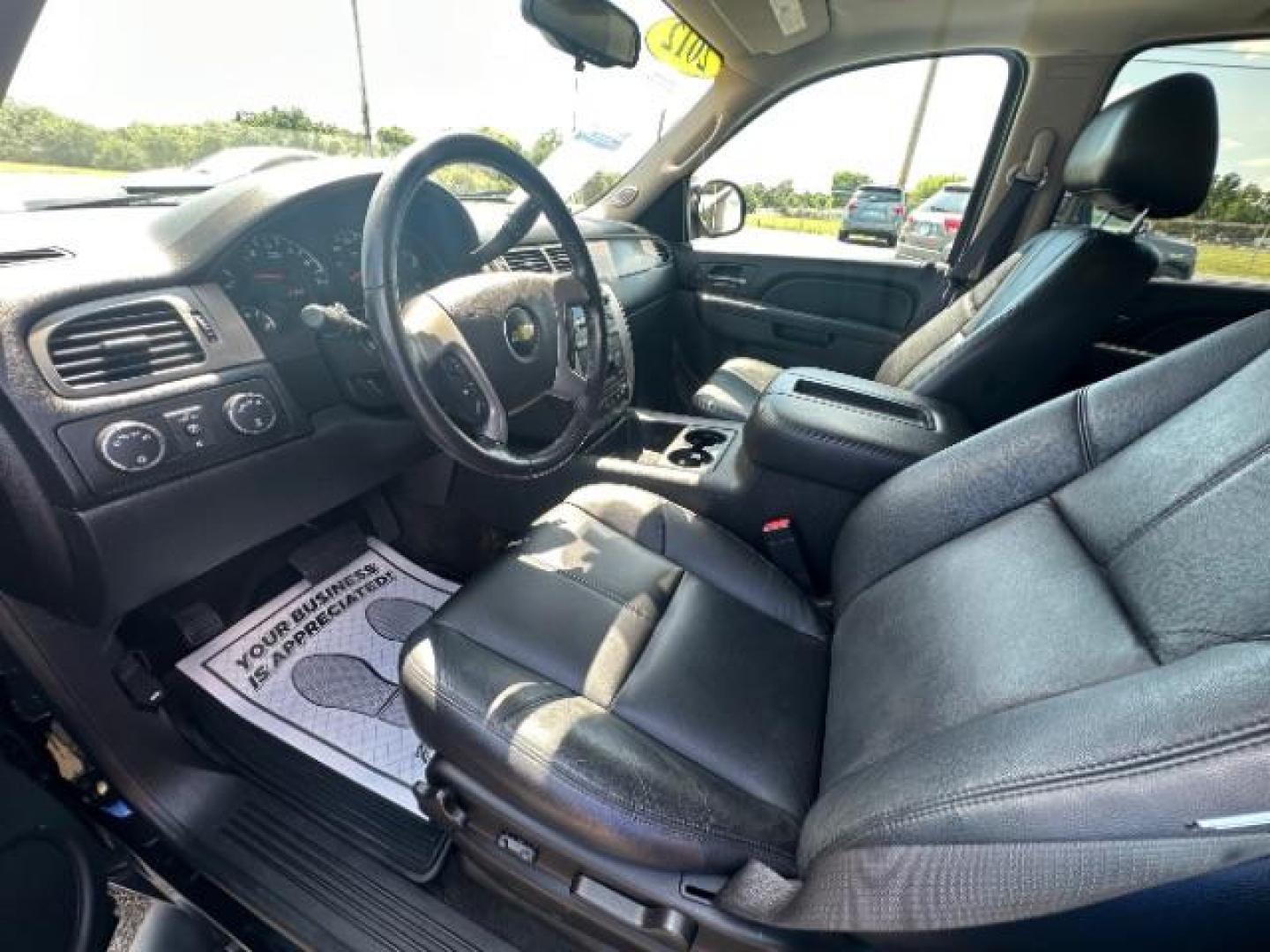 2012 Black Chevrolet Avalanche LT 4WD (3GNTKFE73CG) with an 5.3L V8 OHV 16V FFV engine, 4-Speed Automatic transmission, located at 1184 Kauffman Ave, Fairborn, OH, 45324, (937) 908-9800, 39.807072, -84.030914 - Photo#6