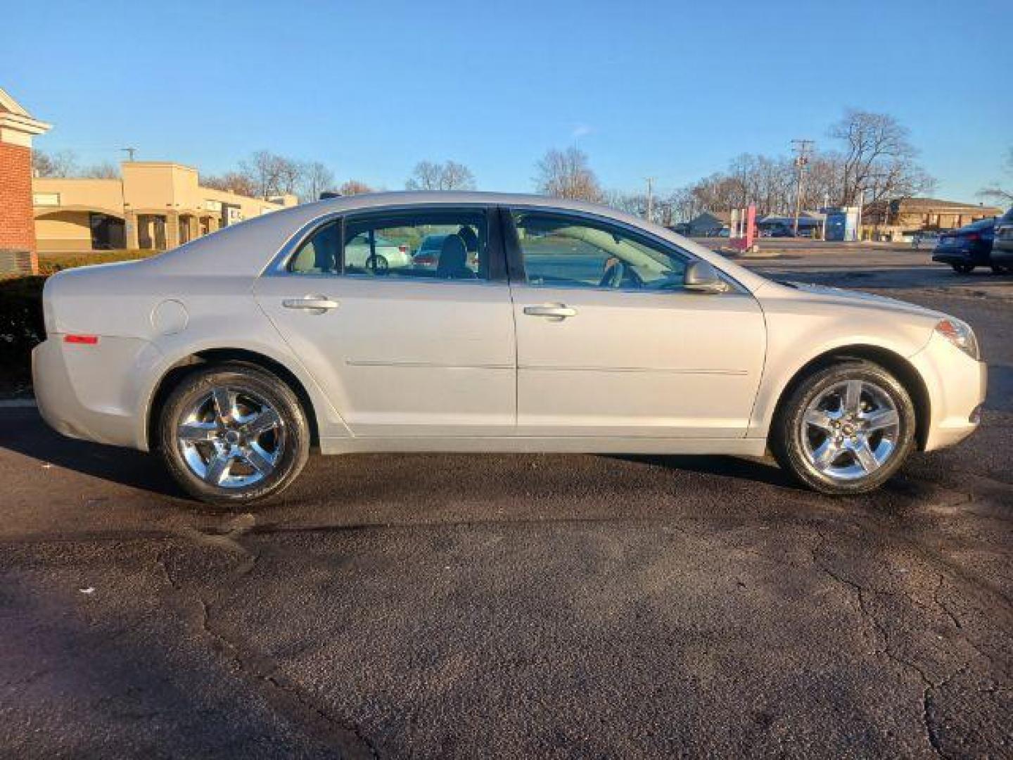 2012 Silver Chevrolet Malibu Fleet (1G1ZA5EU1CF) with an 2.4L L4 DOHC 16V FFV engine, 6-Speed Automatic transmission, located at 1230 East Main St, Xenia, OH, 45385, (937) 908-9800, 39.688026, -83.910172 - Photo#4