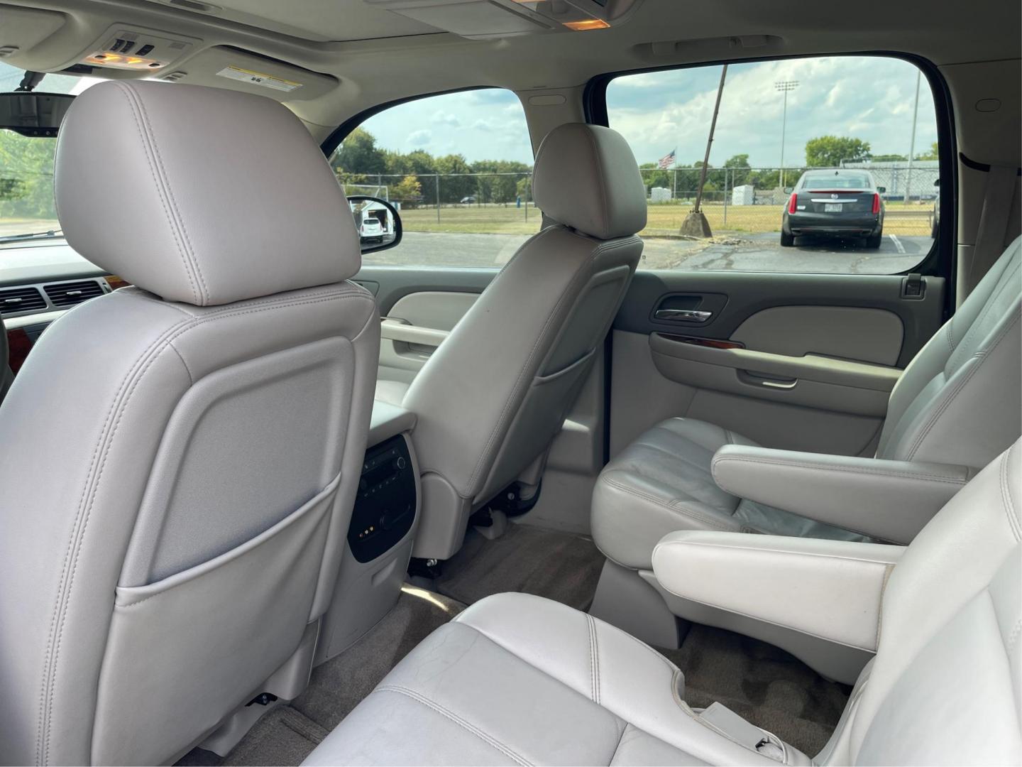 2012 Black Chevrolet Suburban LT 1500 4WD (1GNSKJE71CR) with an 5.3L V8 OHV 16V FFV engine, 6-Speed Automatic transmission, located at 1951 S Dayton Lakeview Rd., New Carlisle, OH, 45344, (937) 908-9800, 39.890999, -84.050255 - Photo#9