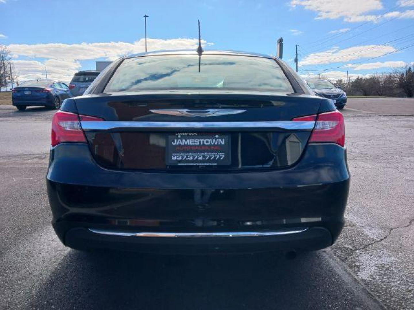 2012 Chrysler 200 Touring (1C3CCBBB4CN) with an 2.4L L4 DOHC 16V engine, 6-Speed Automatic transmission, located at 1951 S Dayton Lakeview Rd., New Carlisle, OH, 45344, (937) 908-9800, 39.890999, -84.050255 - 2012 Chrysler 200 Touring - Photo#18