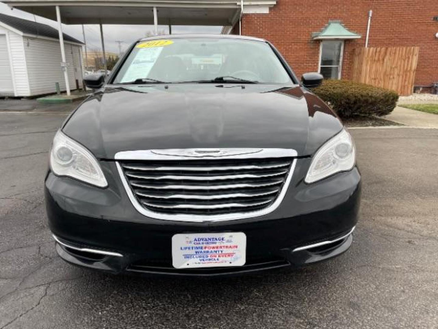 2012 Black Chrysler 200 LX (1C3CCBAB4CN) with an 2.4L L4 DOHC 16V engine, 6-Speed Automatic transmission, located at 880 E. National Road, Vandalia, OH, 45377, (937) 908-9800, 39.891918, -84.183594 - Photo#5