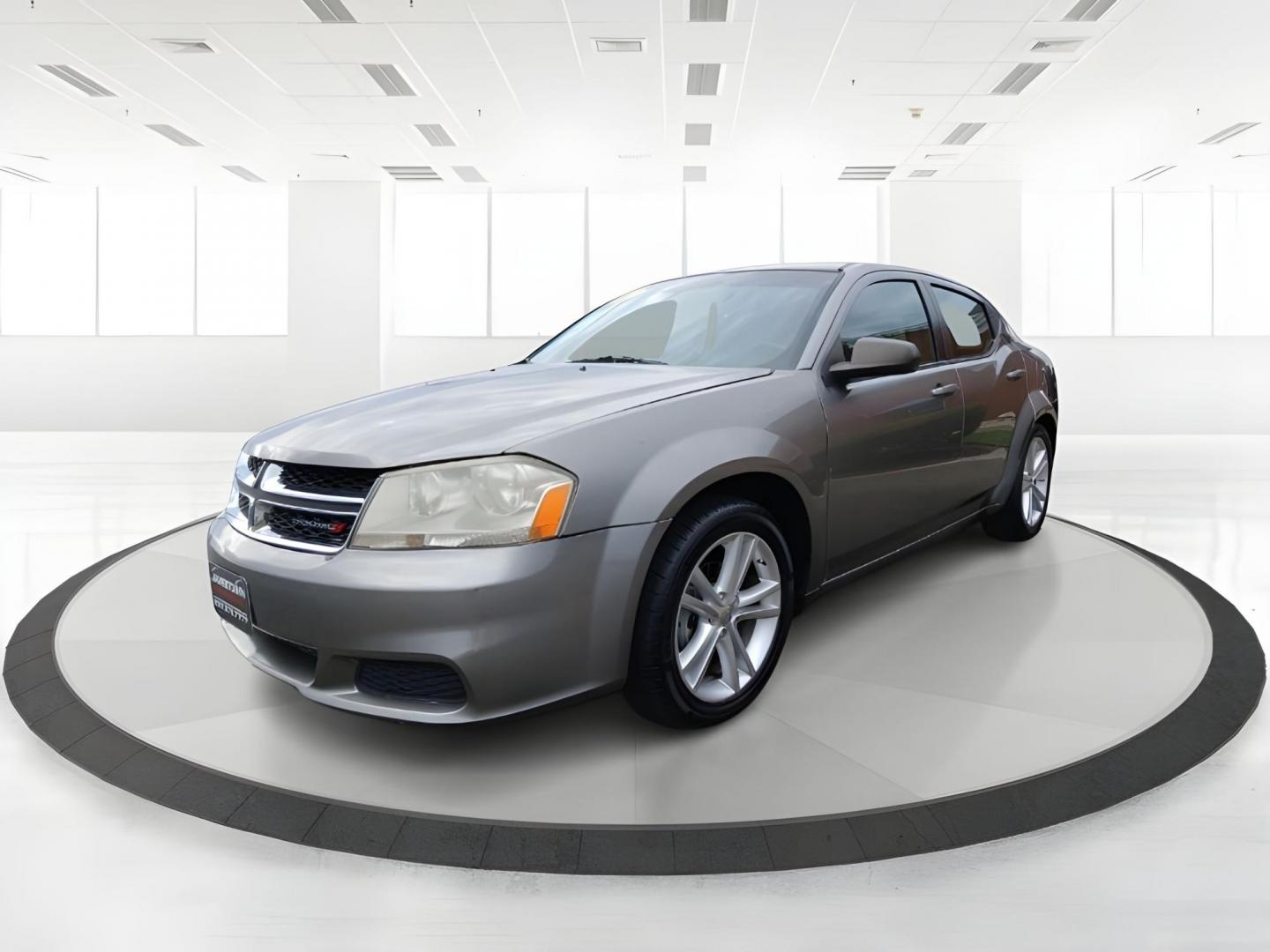 2012 Bright Silver Metallic Dodge Avenger SE (1C3CDZAG6CN) with an 3.6L V6 DOHC 24V FFV engine, 6-Speed Automatic transmission, located at 880 E. National Road, Vandalia, OH, 45377, (937) 908-9800, 39.891918, -84.183594 - Photo#5