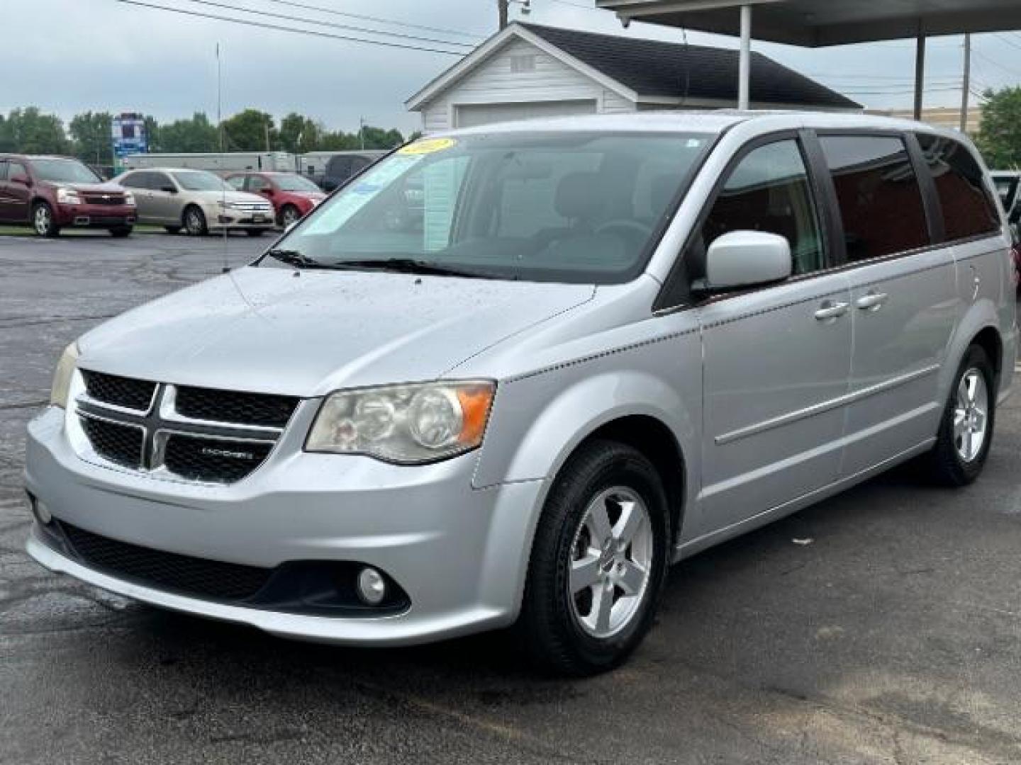 2012 Bright Silver Metallic Dodge Grand Caravan Crew (2C4RDGDGXCR) with an 3.6L V6 DOHC 24V engine, 6-Speed Automatic transmission, located at 4508 South Dixie Dr, Moraine, OH, 45439, (937) 908-9800, 39.689976, -84.218452 - Photo#2