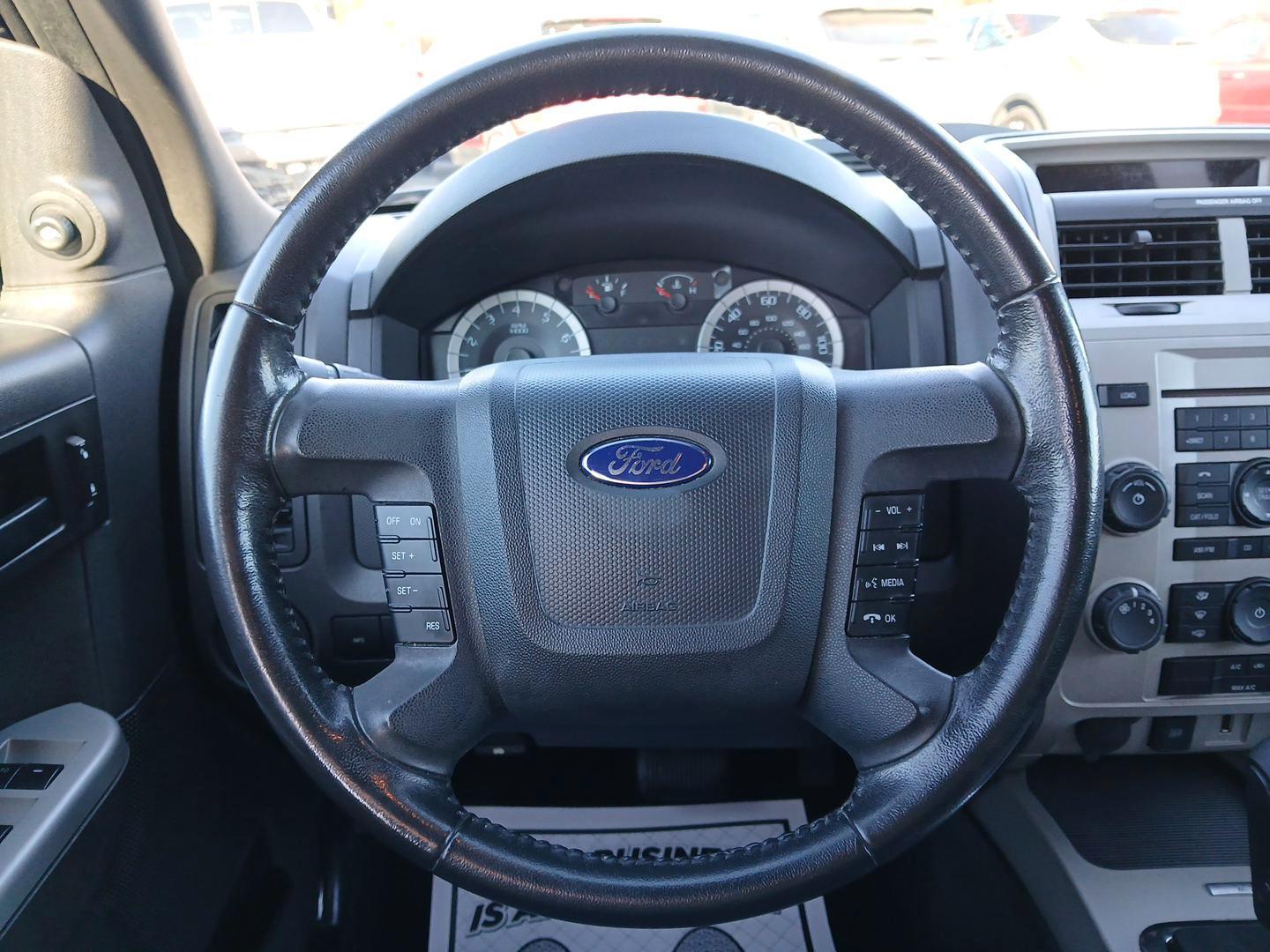 2012 Blue Flame Metallic Ford Escape XLT FWD (1FMCU0DG1CK) with an 3.0L V6 DOHC 24V engine, 6-Speed Automatic transmission, located at 1184 Kauffman Ave, Fairborn, OH, 45324, (937) 908-9800, 39.807072, -84.030914 - Photo#15