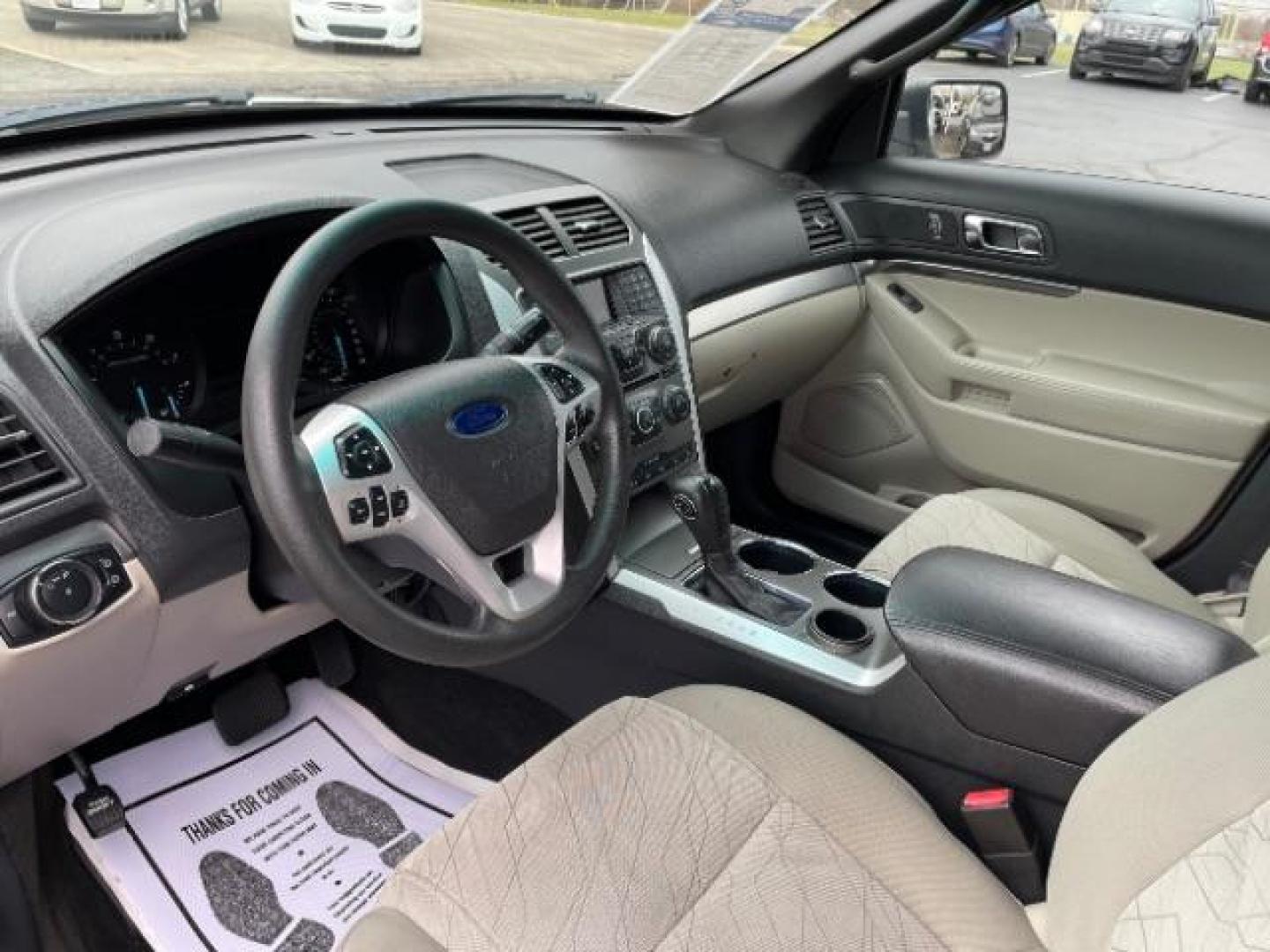 2012 Ingot Silver Metallic Ford Explorer Base FWD (1FMHK7B86CG) with an 3.5L V6 DOHC 24V engine, 6-Speed Automatic transmission, located at 1099 N County Rd 25A , Troy, OH, 45373, (937) 908-9800, 40.057079, -84.212883 - Photo#6