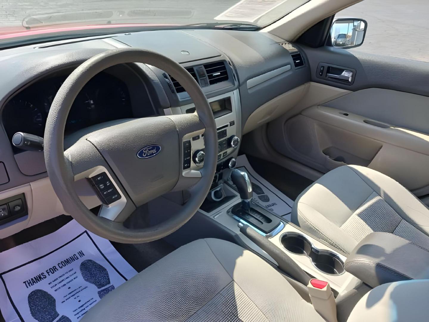 2012 Ford Fusion SE (3FAHP0HA2CR) with an 2.5L L4 DOHC 16V engine, located at 1951 S Dayton Lakeview Rd., New Carlisle, OH, 45344, (937) 908-9800, 39.890999, -84.050255 - 2012 Ford Fusion SE - Photo#6