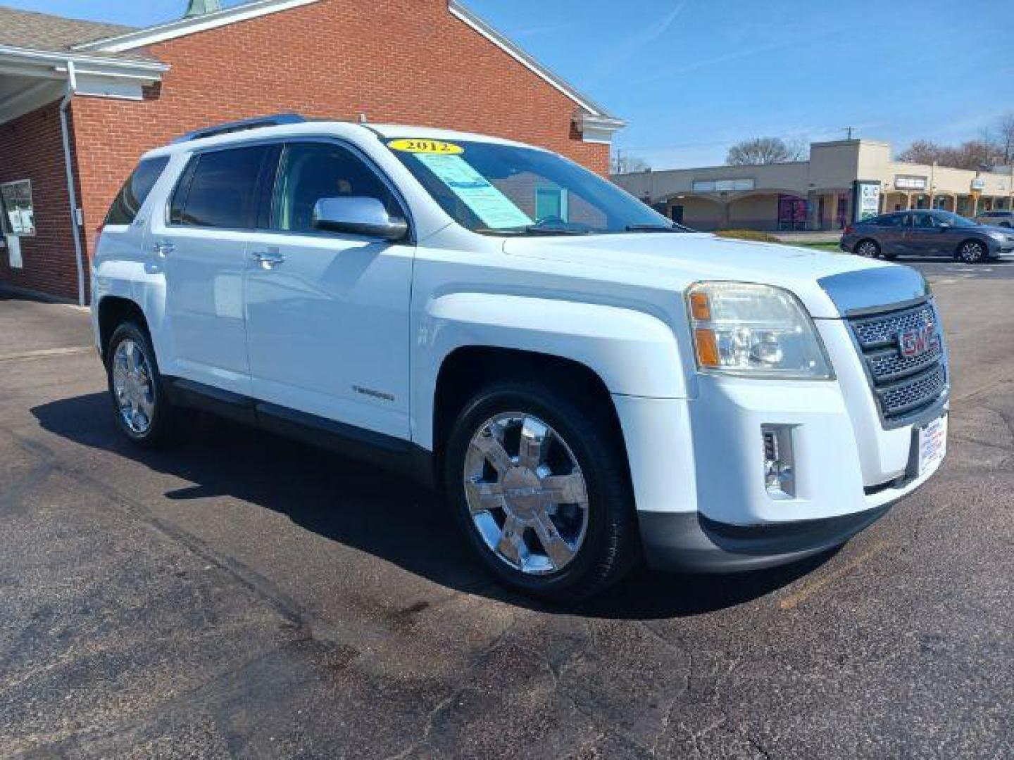 2012 Olympic White GMC Terrain SLT2 AWD (2GKFLXE5XC6) with an 3.0L V6 DOHC 24V engine, 6-Speed Automatic transmission, located at 401 Woodman Dr, Riverside, OH, 45431, (937) 908-9800, 39.760899, -84.123421 - Photo#0