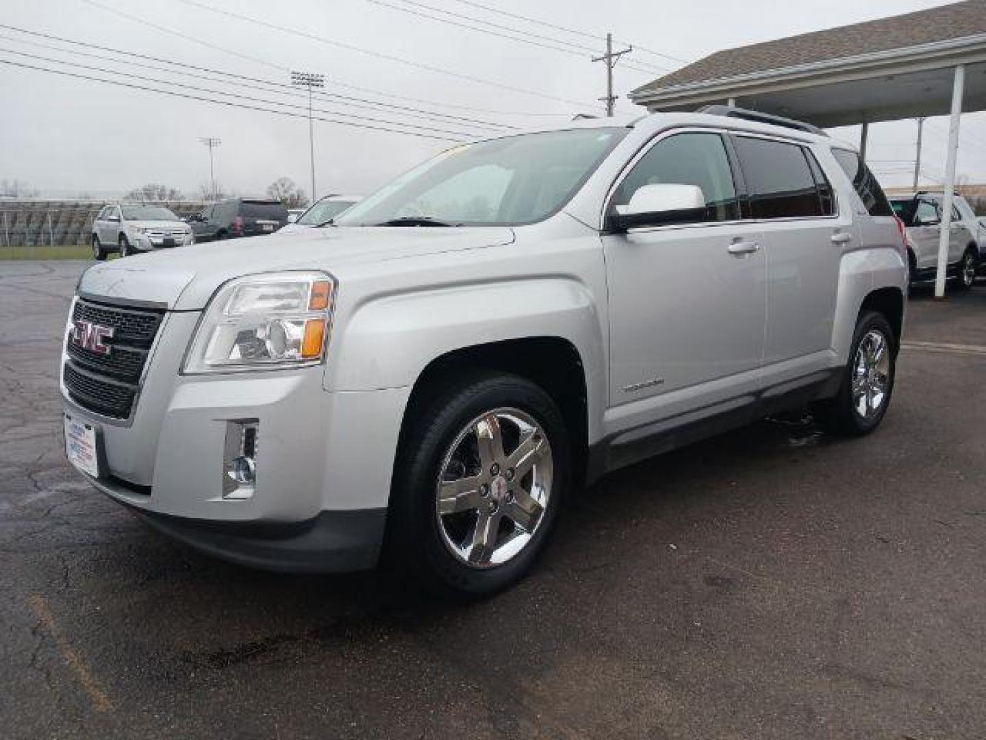 2012 Quicksilver Metallic GMC Terrain SLE2 FWD (2GKALSEKXC6) with an 2.4L L4 DOHC 16V FFV engine, 6-Speed Automatic transmission, located at 1099 N County Rd 25A , Troy, OH, 45373, (937) 908-9800, 40.057079, -84.212883 - Photo#2