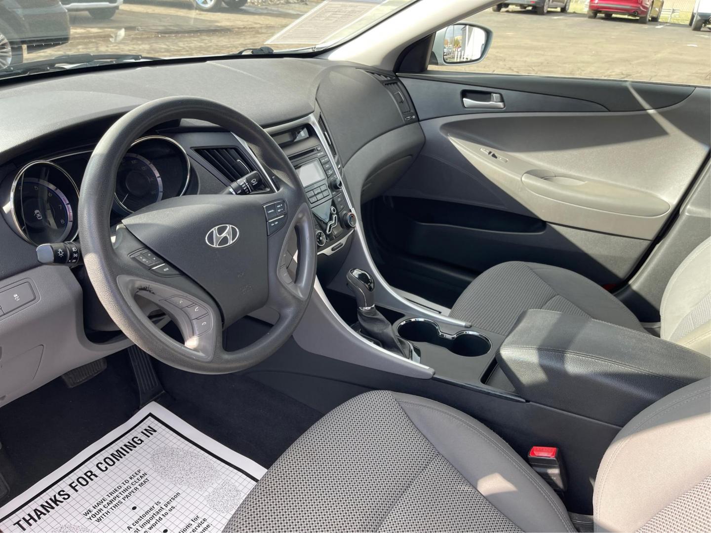 2012 Hyundai Sonata GLS Auto (5NPEB4AC0CH) with an 2.4L L4 DOHC 16V engine, 6-Speed Automatic transmission, located at 4508 South Dixie Dr, Moraine, OH, 45439, (937) 908-9800, 39.689976, -84.218452 - Photo#8