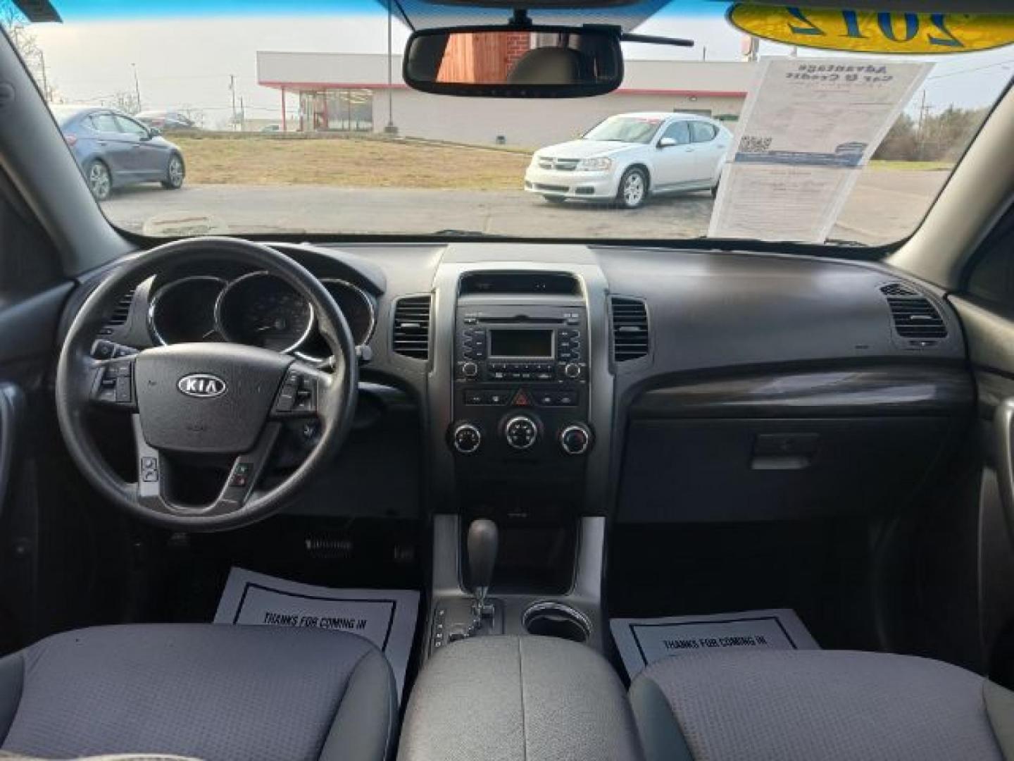 2012 Pacific Blue Kia Sorento LX 4WD (5XYKTDA2XCG) with an 3.5L V6 DOHC 24V engine, 6-Speed Automatic transmission, located at 1184 Kauffman Ave, Fairborn, OH, 45324, (937) 908-9800, 39.807072, -84.030914 - Photo#15