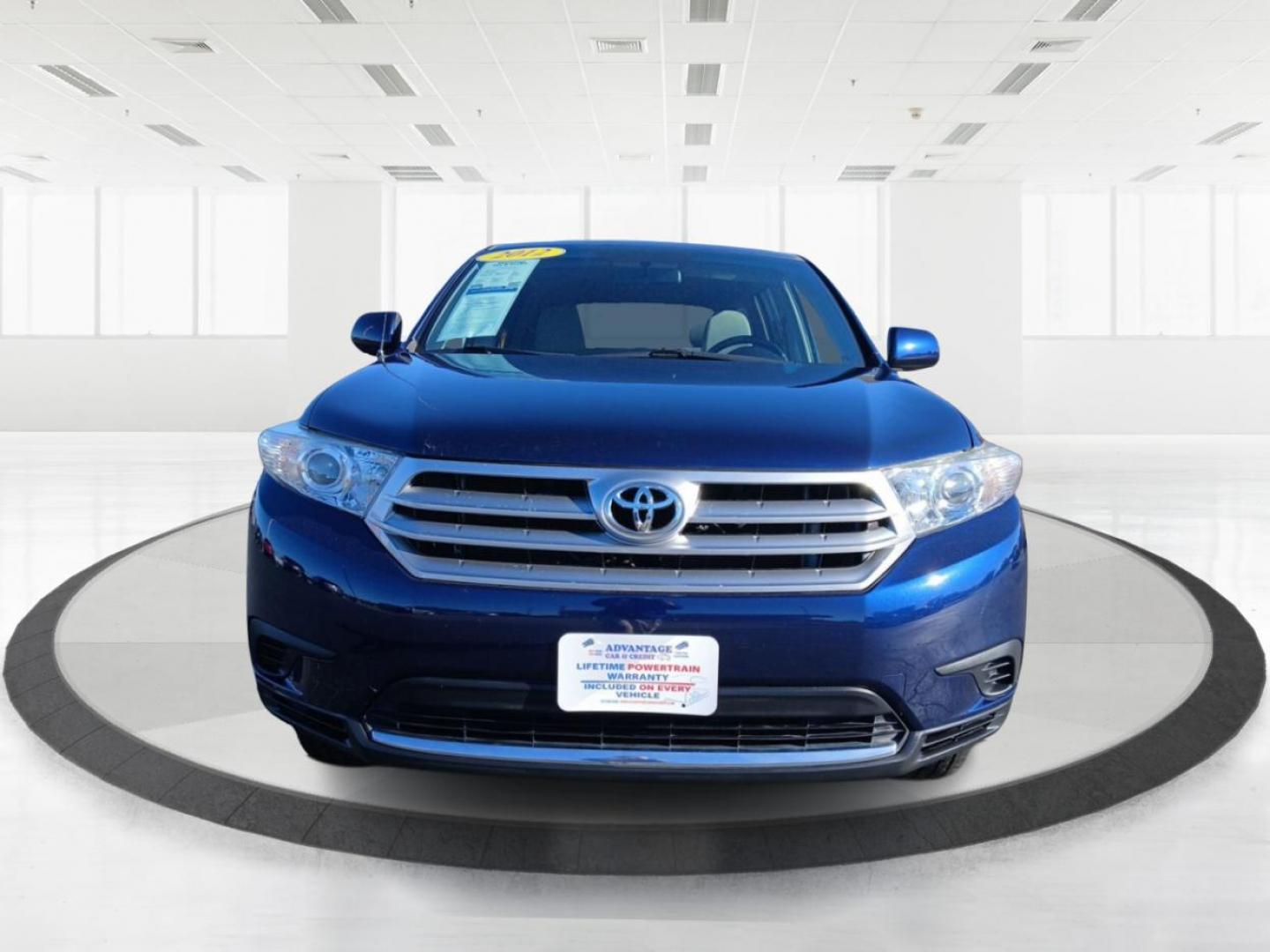 2012 Nautical Blue Metallic Toyota Highlander Base 2WD I4 (5TDZA3EH9CS) with an 2.7L L4 DOHC 16V engine, 5-Speed Automatic transmission, located at 401 Woodman Dr, Riverside, OH, 45431, (937) 908-9800, 39.760899, -84.123421 - Photo#6