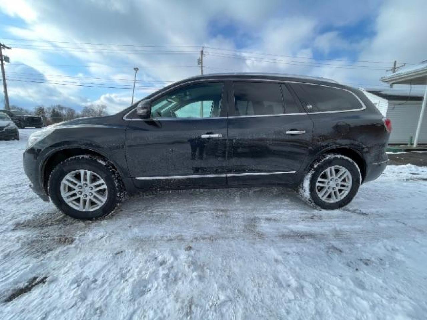 2013 Carbon Black Metallic Buick Enclave Convenience FWD (5GAKRBKD0DJ) with an 3.6L V6 DOHC 24V engine, 6-Speed Automatic Overdrive transmission, located at 1184 Kauffman Ave, Fairborn, OH, 45324, (937) 908-9800, 39.807072, -84.030914 - Photo#4