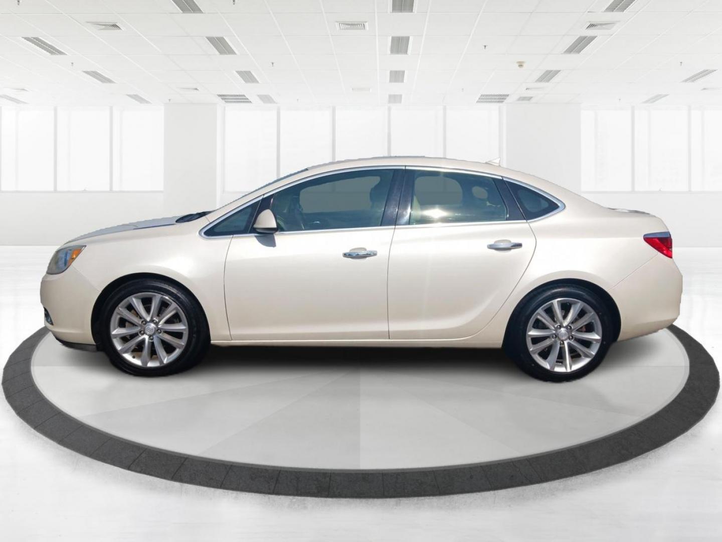 2013 Summit White Buick Verano Leather (1G4PS5SK2D4) with an 2.4L L4 DOHC 16V FFV engine, 6-Speed Automatic transmission, located at 4508 South Dixie Dr, Moraine, OH, 45439, (937) 908-9800, 39.689976, -84.218452 - Photo#5