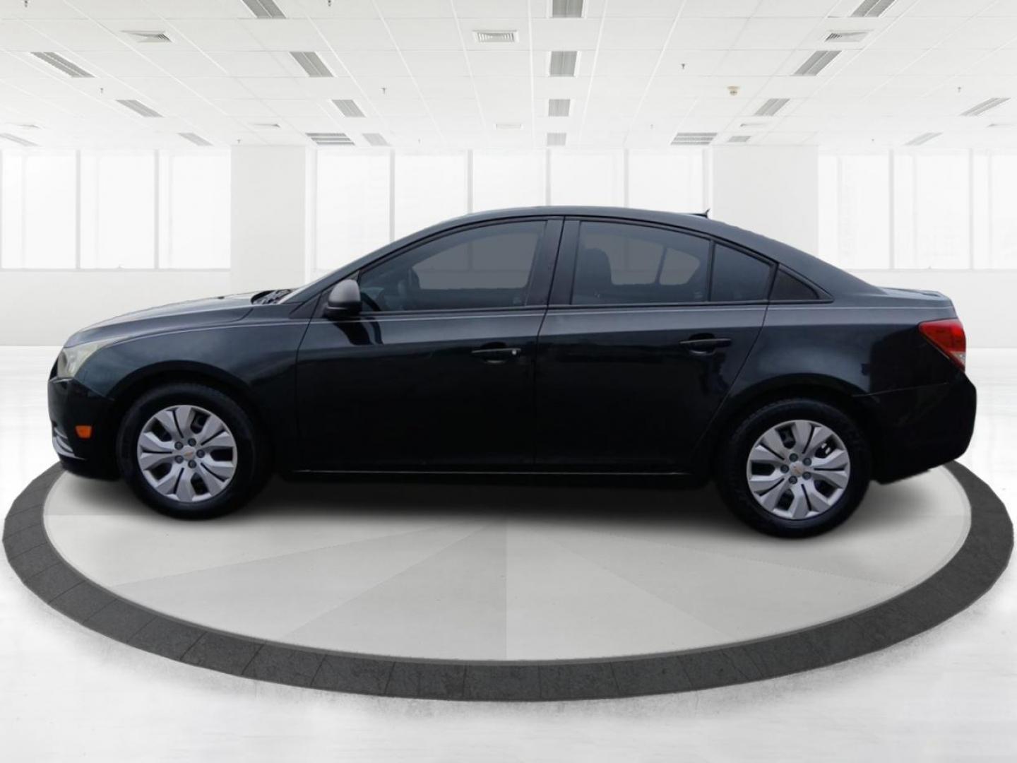 2013 Black Granite Metallic Chevrolet Cruze LS Auto (1G1PA5SH8D7) with an 1.8L L4 DOHC 16V FFV engine, 6-Speed Automatic transmission, located at 1184 Kauffman Ave, Fairborn, OH, 45324, (937) 908-9800, 39.807072, -84.030914 - Photo#3