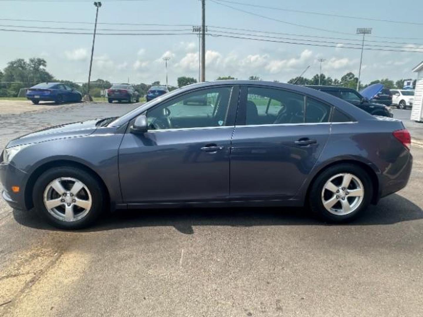 2013 Atlantis Blue Metallic Chevrolet Cruze 1LT Auto (1G1PC5SB3D7) with an 1.4L L4 DOHC 16V TURBO engine, 6-Speed Automatic transmission, located at 1230 East Main St, Xenia, OH, 45385, (937) 908-9800, 39.688026, -83.910172 - Photo#5