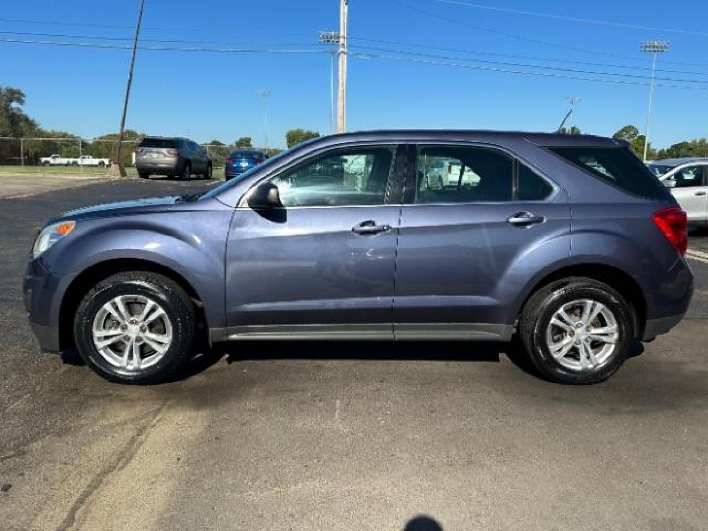 2013 Atlantis Blue Metallic Chevrolet Equinox LS 2WD (2GNALBEK3D6) with an 2.4L L4 DOHC 16V engine, 6-Speed Automatic transmission, located at 1951 S Dayton Lakeview Rd., New Carlisle, OH, 45344, (937) 908-9800, 39.890999, -84.050255 - Photo#3