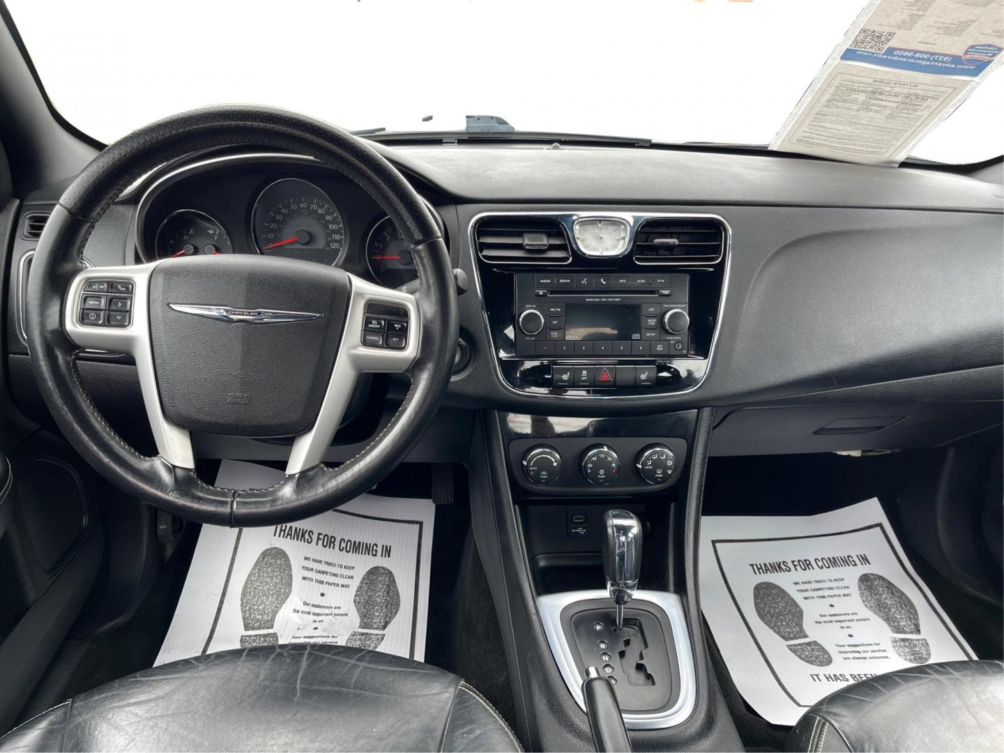 2013 Bright White Chrysler 200 (1C3CCBCG3DN) with an 3.6L V6 DOHC 24V FFV engine, 6-Speed Automatic transmission, located at 1951 S Dayton Lakeview Rd., New Carlisle, OH, 45344, (937) 908-9800, 39.890999, -84.050255 - Photo#18