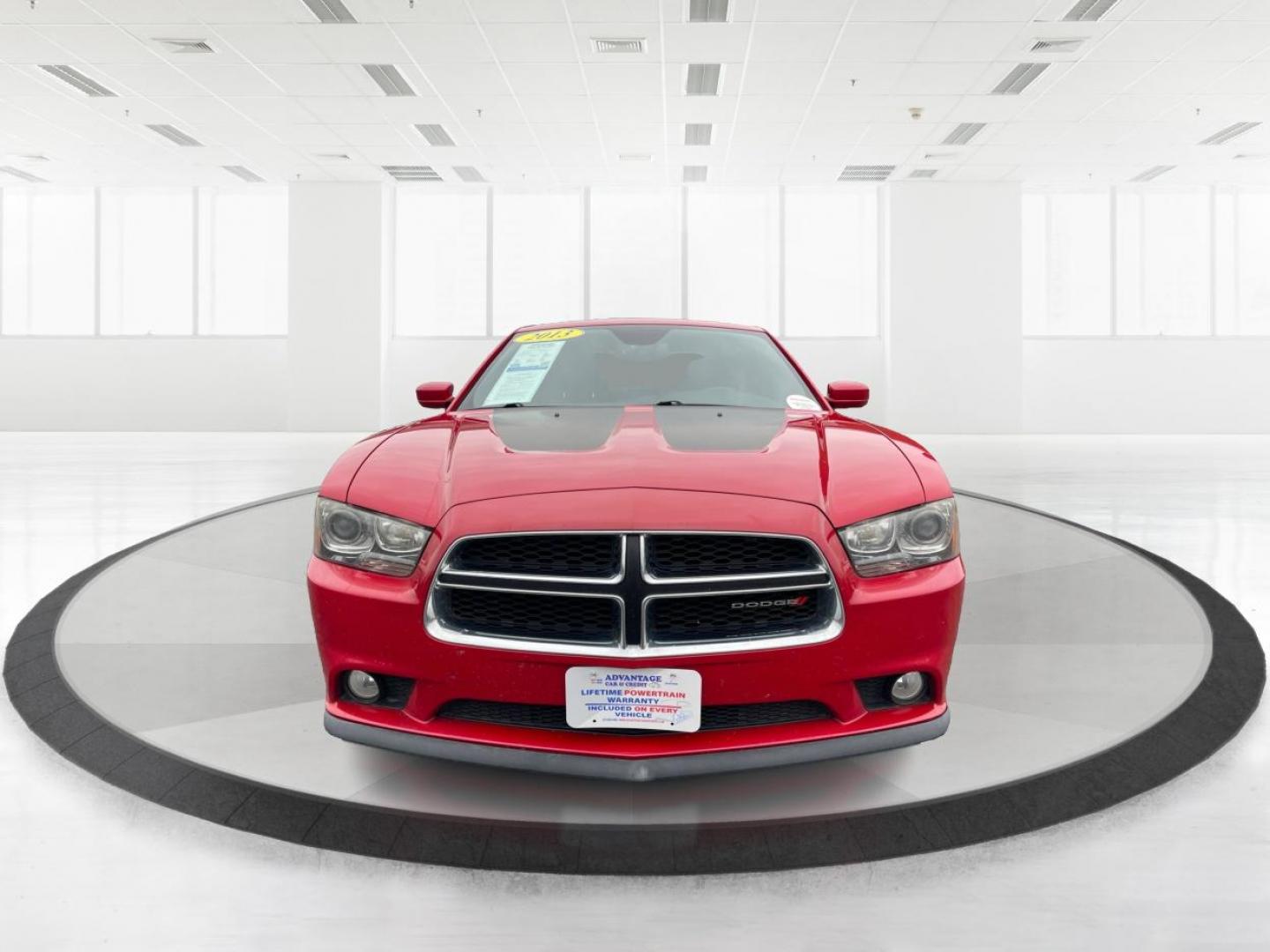 2013 Dodge Charger SXT AWD (2C3CDXJG6DH) with an 3.6L V6 DOHC 24V engine, 5-Speed Automatic transmission, located at 1184 Kauffman Ave, Fairborn, OH, 45324, (937) 908-9800, 39.807072, -84.030914 - 2013 Dodge Charger SXT AWD - Photo#6