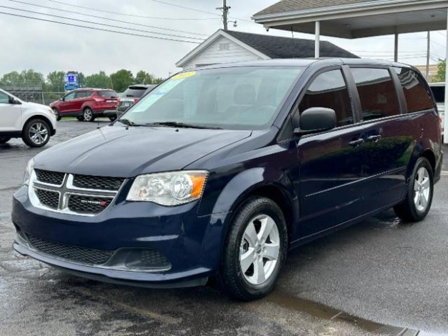 2013 Blue Streak Pearl Dodge Grand Caravan SE (2C4RDGBG5DR) with an 3.6L V6 DOHC 24V engine, 6-Speed Automatic transmission, located at 1230 East Main St, Xenia, OH, 45385, (937) 908-9800, 39.688026, -83.910172 - Photo#2