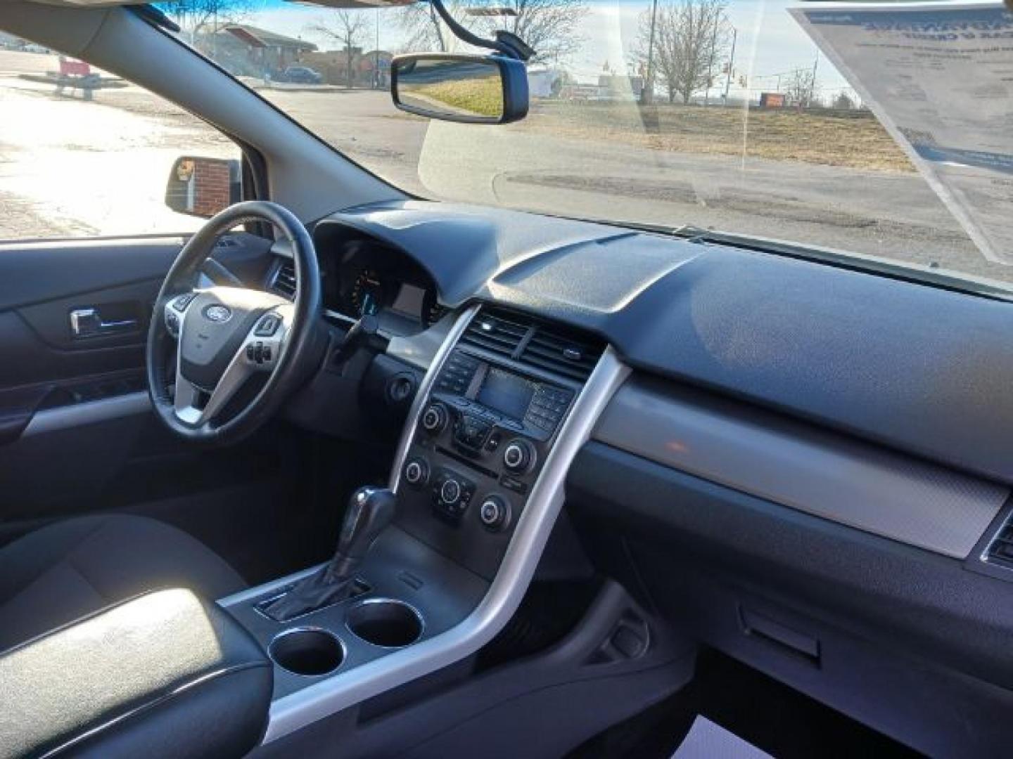 2013 Ingot Silver Metallic Ford Edge (2FMDK3JC8DB) with an 3.5L V6 DOHC 24V engine, 6-Speed Automatic transmission, located at 1230 East Main St, Xenia, OH, 45385, (937) 908-9800, 39.688026, -83.910172 - Photo#16