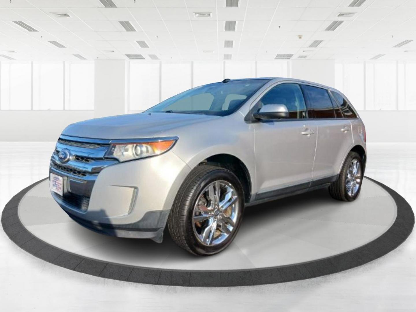 2013 Ingot Silver Metallic Ford Edge SEL FWD (2FMDK3JC8DB) with an 3.5L V6 DOHC 24V engine, 6-Speed Automatic transmission, located at 1230 East Main St, Xenia, OH, 45385, (937) 908-9800, 39.688026, -83.910172 - Photo#4