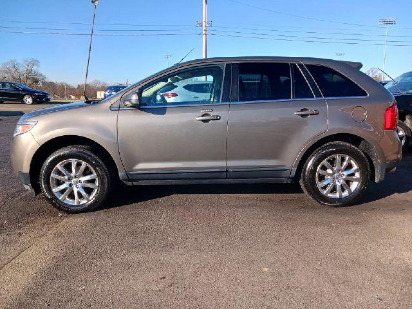 2013 Ginger Ale Metallic Ford Edge Limited FWD (2FMDK3KCXDB) with an 3.5L V6 DOHC 24V engine, 6-Speed Automatic transmission, located at 4508 South Dixie Dr, Moraine, OH, 45439, (937) 908-9800, 39.689976, -84.218452 - Photo#3