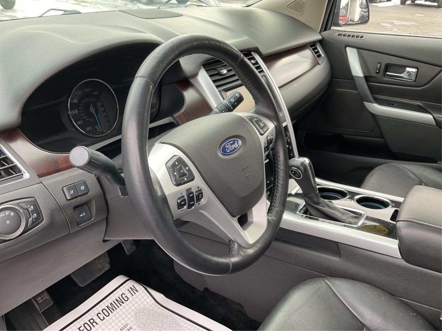 2013 Ford Edge Limited (2FMDK3KC7DB) with an 3.5L V-6 DOHC engine, located at 4508 South Dixie Dr, Moraine, OH, 45439, (937) 908-9800, 39.689976, -84.218452 - Photo#8