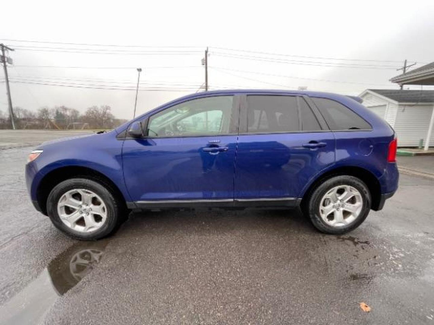 2013 Deep Impact Blue Metallic Ford Edge SEL AWD (2FMDK4JC7DB) with an 3.5L V6 DOHC 24V engine, 6-Speed Automatic transmission, located at 880 E. National Road, Vandalia, OH, 45377, (937) 908-9800, 39.891918, -84.183594 - Photo#2