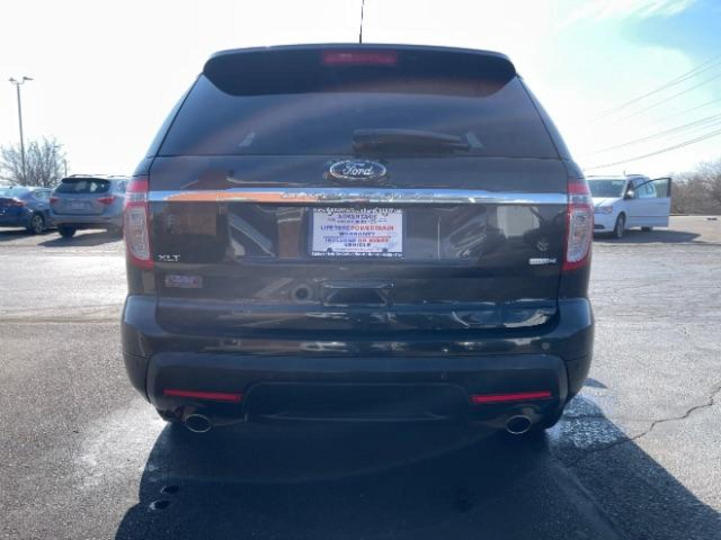 2013 Tuxedo Black Metallic Ford Explorer XLT 4WD (1FM5K8D83DG) with an 3.5L V6 DOHC 24V engine, 6-Speed Automatic transmission, located at 1184 Kauffman Ave, Fairborn, OH, 45324, (937) 908-9800, 39.807072, -84.030914 - Photo#5